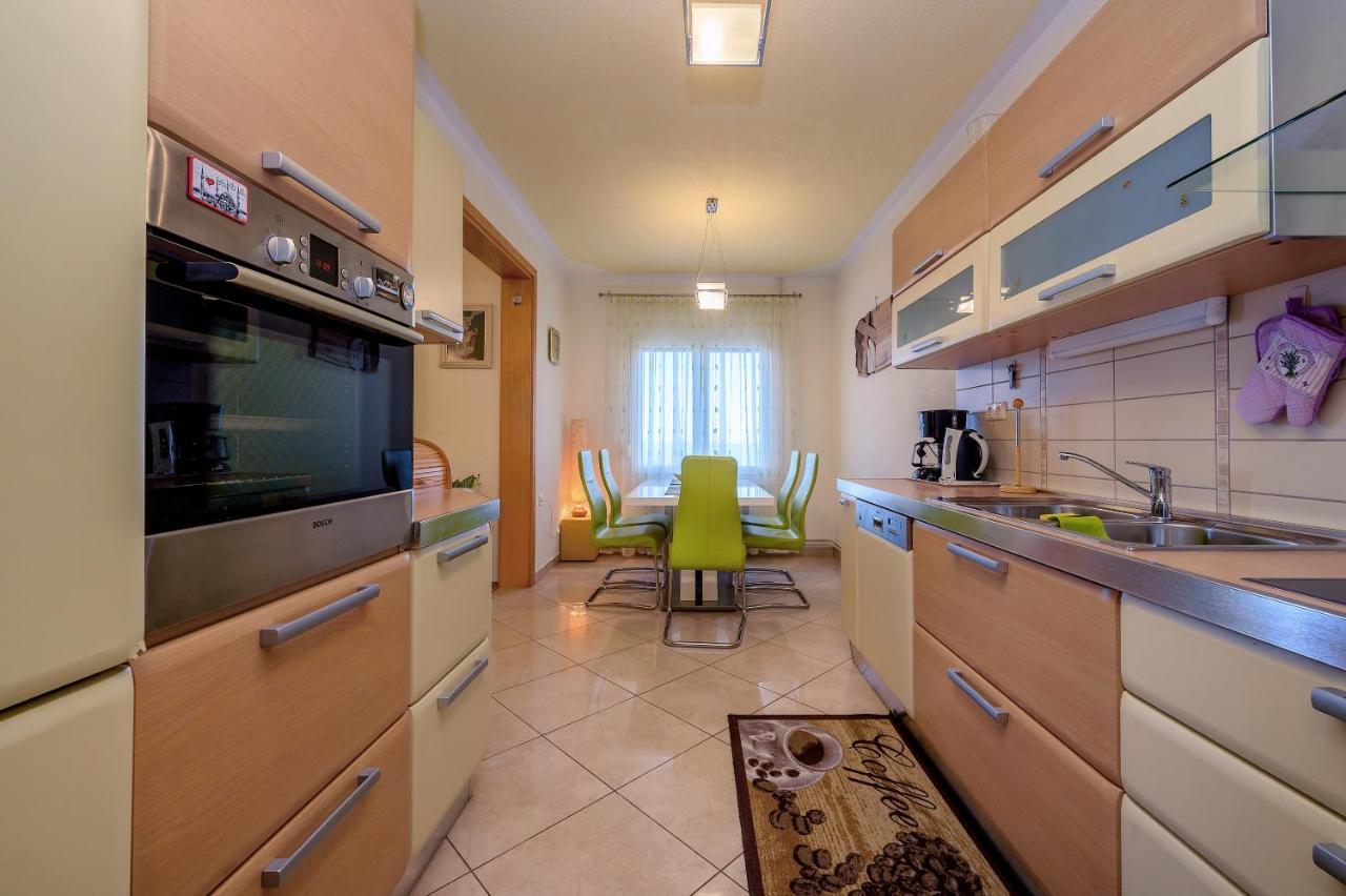 Apartments Juric Podstrana Bagian luar foto