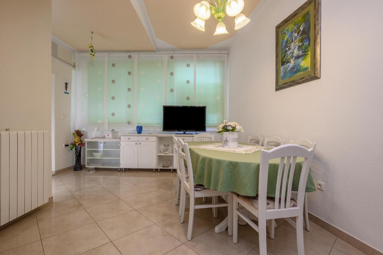 Apartments Juric Podstrana Bagian luar foto