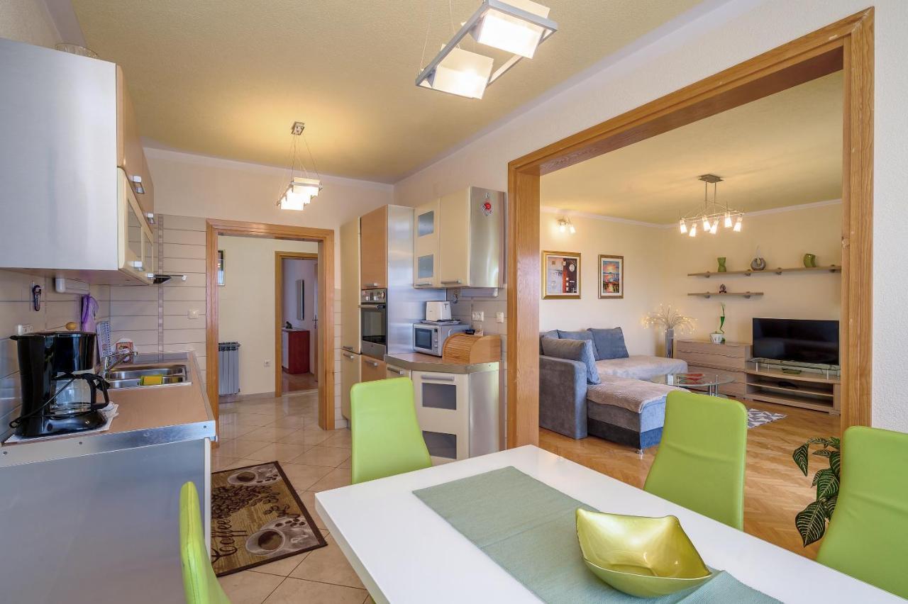 Apartments Juric Podstrana Bagian luar foto