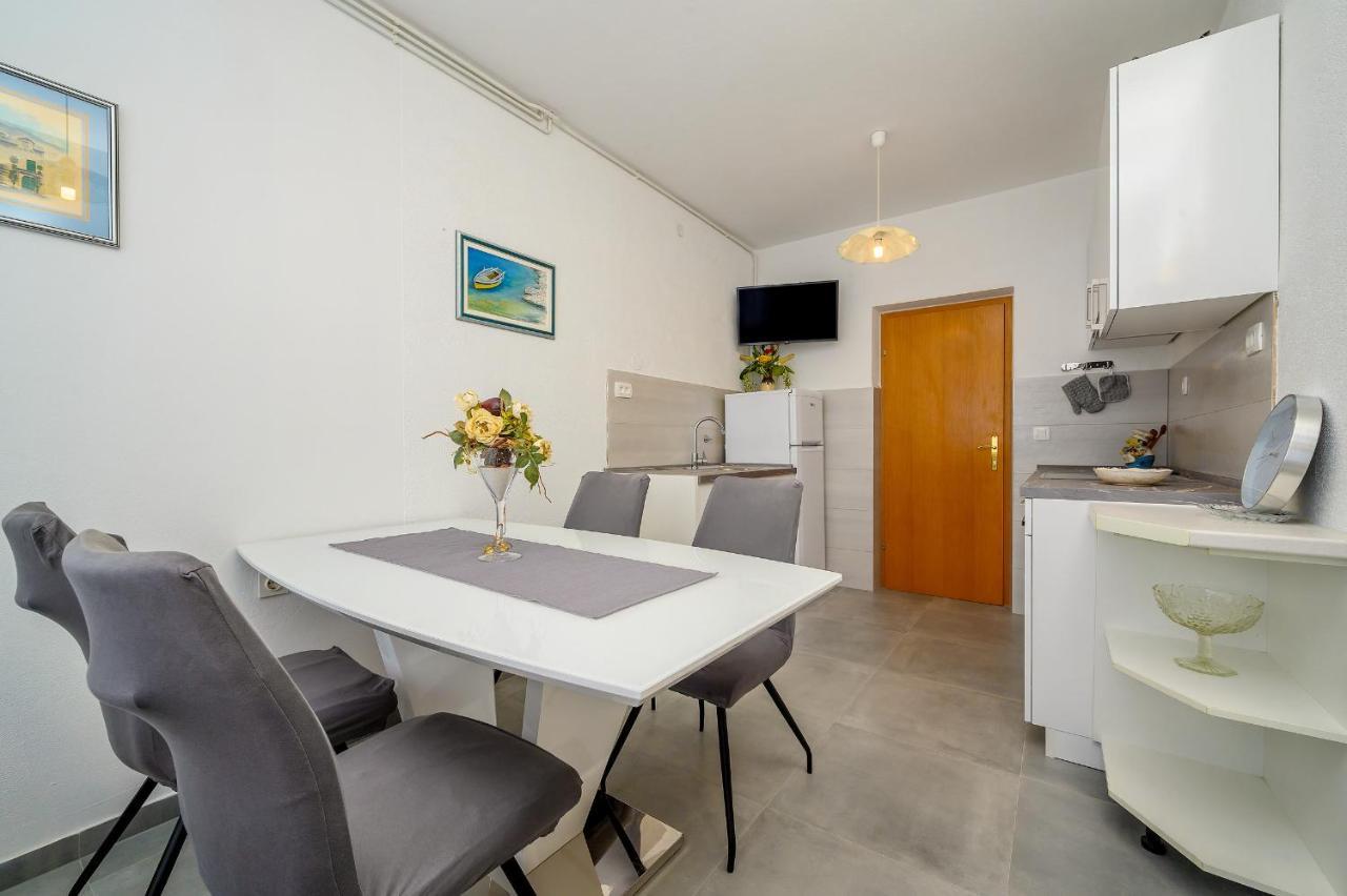 Apartments Juric Podstrana Bagian luar foto