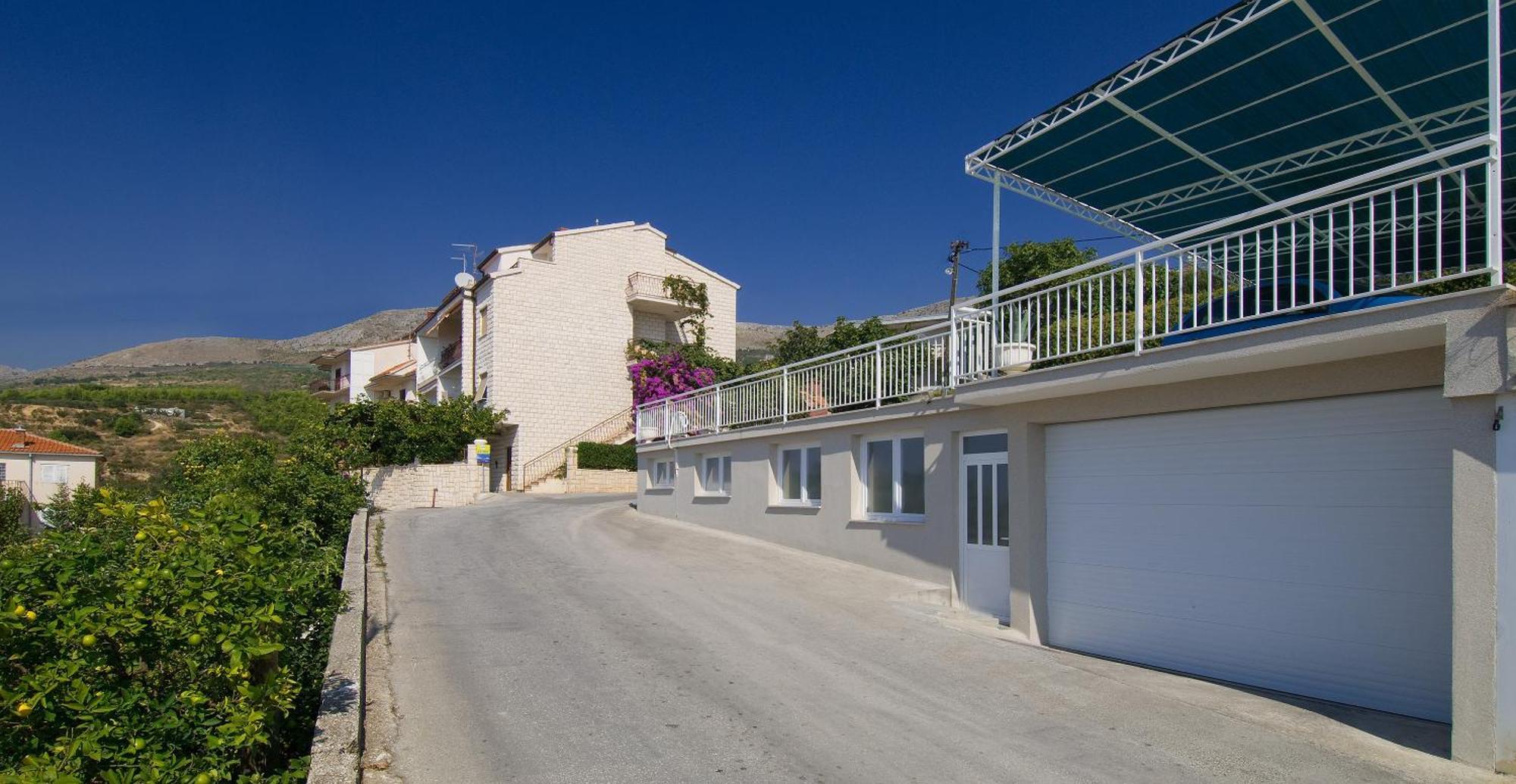 Apartments Juric Podstrana Bagian luar foto