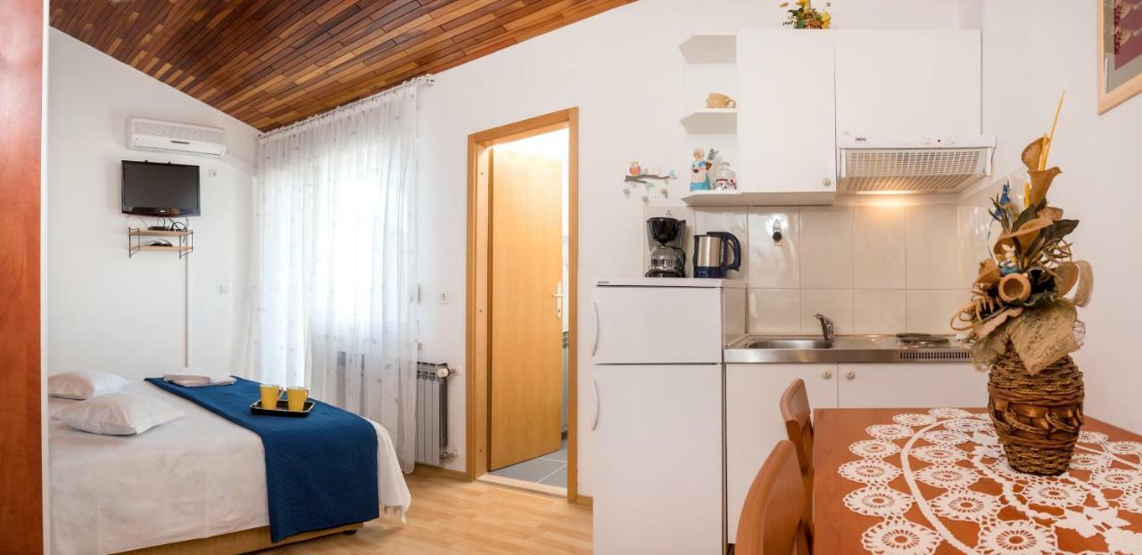 Apartments Juric Podstrana Bagian luar foto
